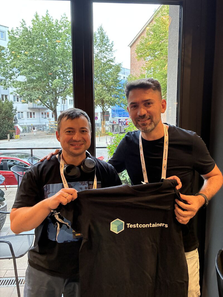Nikolay with his Testcontainers T-Shirt.